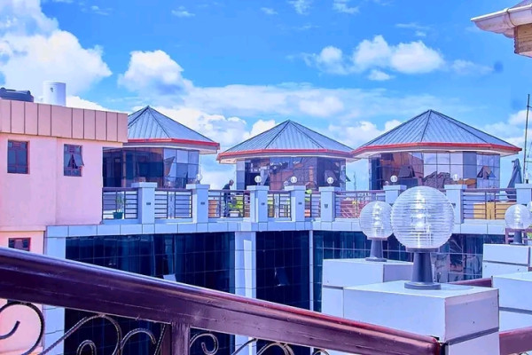 HÔTEL LA CHARITÉ ❤️